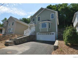 43 Ojibwa Rd, Huntington, CT 06484-4963