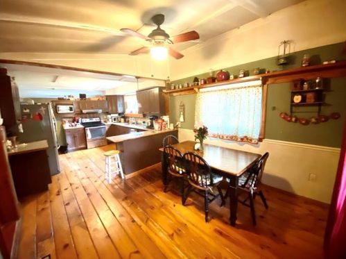 116 Gill Dr, Beaver Falls, PA 15010-1479