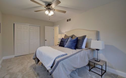 2642 Valley Trails Dr, Covington KY  41017-1049 exterior