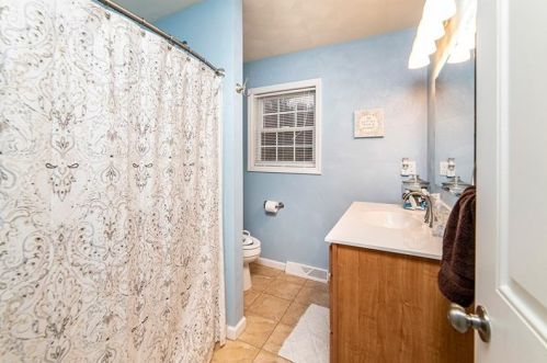 720 Janwood Dr, Latrobe PA  15650-6437 exterior