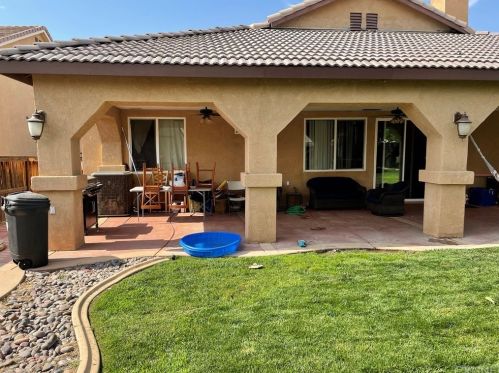 12842 Dos Palmas Rd, Victorville CA  92392-8378 exterior