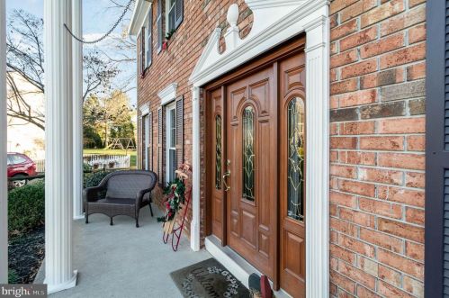 844 Cobblestone Ct, Swatara, PA 17033-1826