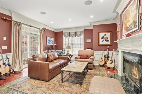 77 Tackora Trl, Ridgefield CT  06877-3028 exterior
