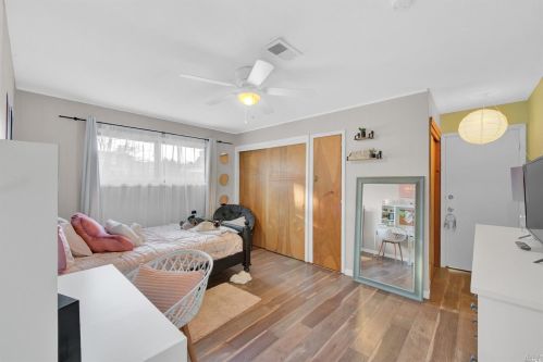 205 Kendal St, Vacaville CA 95688-3827 exterior