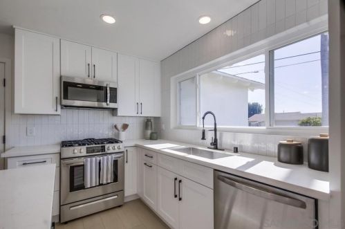 3561 Accomac Ave, San Diego CA  92111-4013 exterior