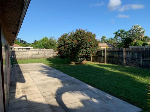 714 Connestee Rd, West Palm Beach FL  33413-1140 exterior