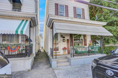 221 3rd St, Arnots Addition PA  17970-1039 exterior