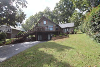 484 Stirling Rd, Camden, TN 38320-5245