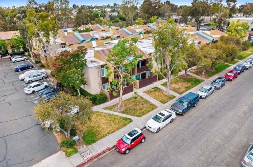 3456 Castle Glen Dr, San Diego CA 92123-2434 exterior