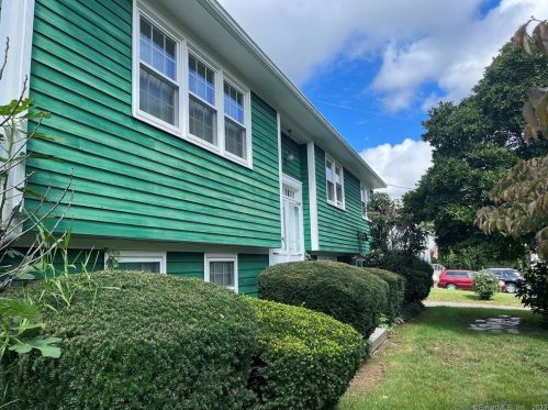 49 Selma Ave, Derby, CT 06418-2230