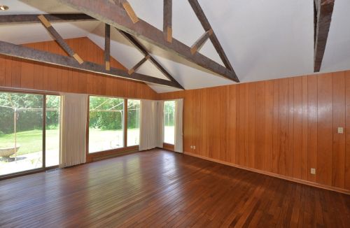 9265 Spruce Rd, Milwaukee, WI 53217-1130