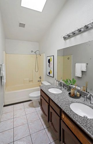 45124 Watford Ave, Lancaster CA  93535-2672 exterior