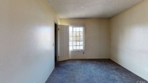 13052 April Dr, Riverside CA 92503-0933 exterior