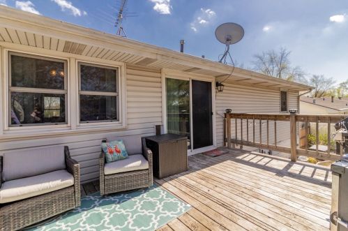 1110 Cedar Ln, Dyer IN  46311-1337 exterior