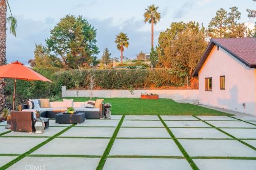 3811 Karen Lynn Dr, Glendale CA  91206-1219 exterior