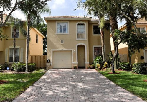 4052 Lake Tahoe Cir, West Palm Beach, FL 33409-7879