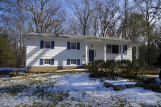 6 Skytop Dr, Mahwah, NJ 07430-3013
