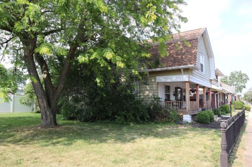 618 Yeoman St, Washington Ch, OH 43160-2139