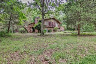1145 Loftin Rd, Columbia, TN 38401-8017