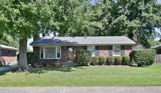 3903 Sedalia Trl, Louisville, KY 40272-2939