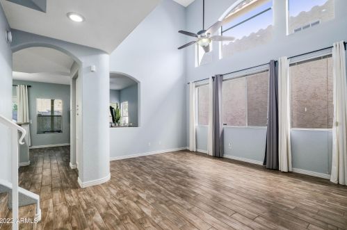 19822 49th Dr, Glendale, AZ 85308-7707