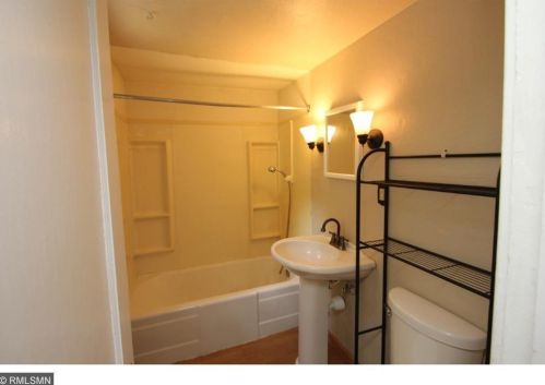 616 Locust St, Hudson, WI 54016-1719