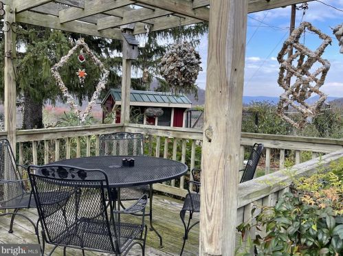 248 Hill Top Ct, Richmond National Battlefiel VA  22835-7135 exterior