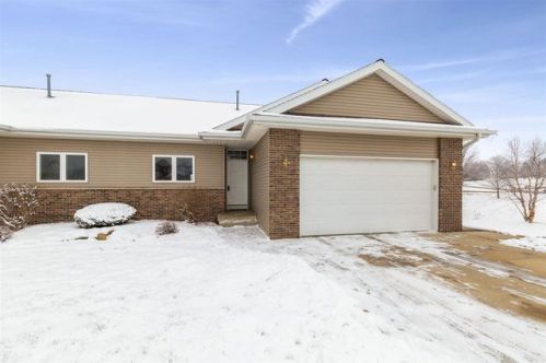 5105 Sweet Water Cir, Waterloo IA  50701-9397 exterior