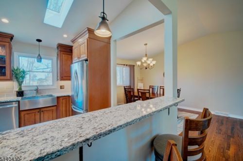 1 Pinewood Ct, Flemington NJ 08822-4909 exterior