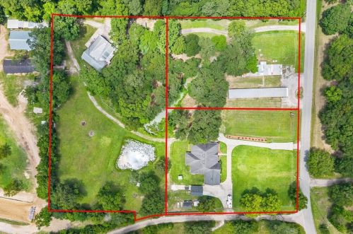16084 Firetower Rd, Conroe, TX 77306-9123