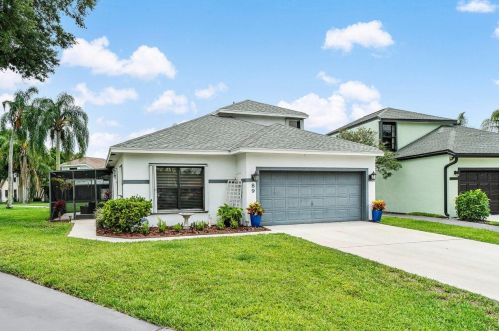 89 Magnolia Cir, Boynton Beach, FL 33436-6741