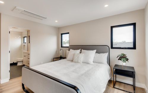 1016 Beryl St, San Diego CA 92109-2323 exterior