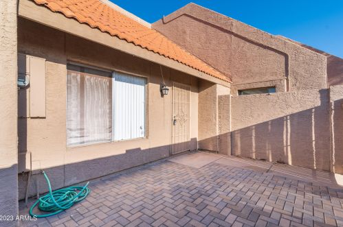 7410 44th Dr, Glendale AZ  85301-2231 exterior