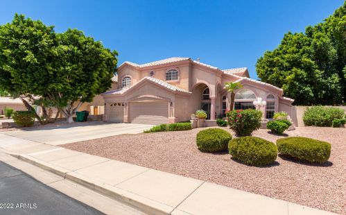 2842 Fox St, Mesa, AZ 85213-5439