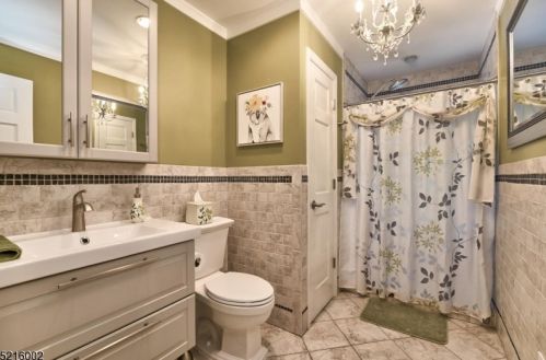 25 Cedar Rd, Skyline Lakes NJ  07456-1811 exterior