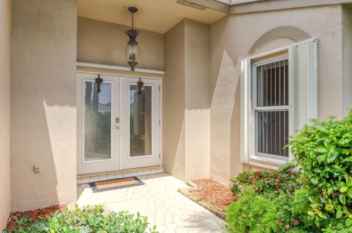 6959 3rd Ave, Boca Raton, FL 33487-2360
