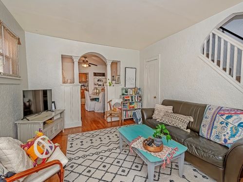 36 Wasson Pl, Pittsburgh, PA 15216-1506