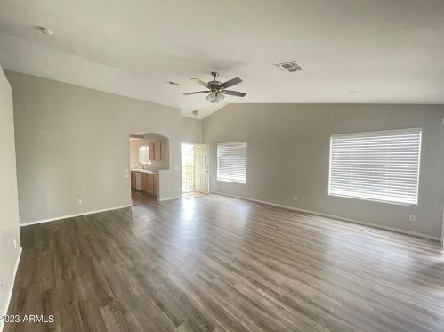 7333 Elwood St, Phoenix AZ  85043-5510 exterior