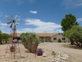 1341 Morris Ln, Mescal, AZ 85602-7943