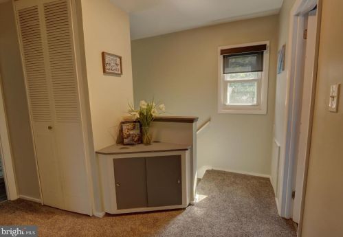 570 Old Orchard Ln, Camp Hill PA  17011-1828 exterior