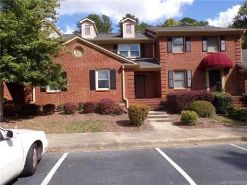 8440 Coulwood Oak Ln, Charlotte, NC 28214-1100