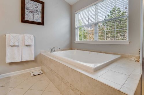 323 Honness Rd, Fishkill NY  12524-2983 exterior