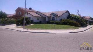 1834 Cascade Ave, Delano CA  93215-4705 exterior