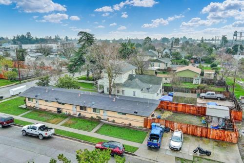 315 E St, Liberty Farms, CA 95620-2938