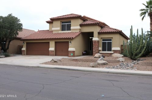 692 David Dr, Chandler, AZ 85226-1616