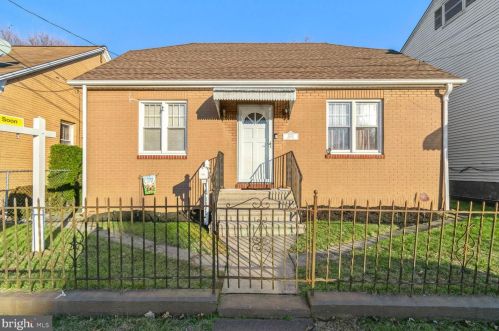 1332 Deutz Ave, Trenton, NJ 08611-3244