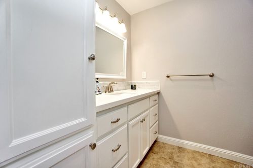 3047 Sultana Dr, Madera CA  93637-5941 exterior