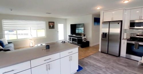 6900 3rd St, Hollywood FL  33023-1112 exterior