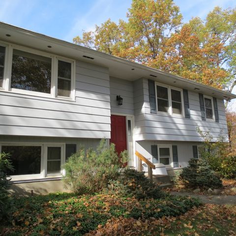 23 Har Mil Dr, Nelsonville, NY 10516-1100