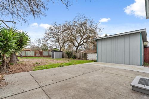 1006 Rutledge Ave, Santa Rosa CA  95404-5510 exterior